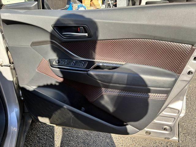 C-HR G 純正9インチナビ バックカメラ レーダークルーズコントロール Bluetooth フルセグTV ETC シートヒーター ハーフレザー LEDヘッドライト ブラインドスポットモニター コーナーセンサー(51枚目)