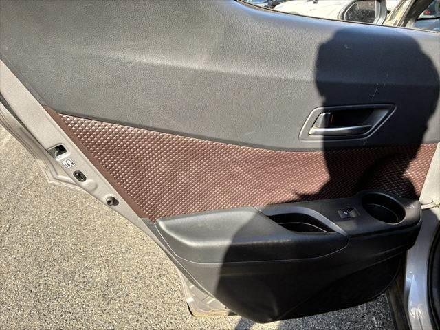 C-HR G 純正9インチナビ バックカメラ レーダークルーズコントロール Bluetooth フルセグTV ETC シートヒーター ハーフレザー LEDヘッドライト ブラインドスポットモニター コーナーセンサー(60枚目)