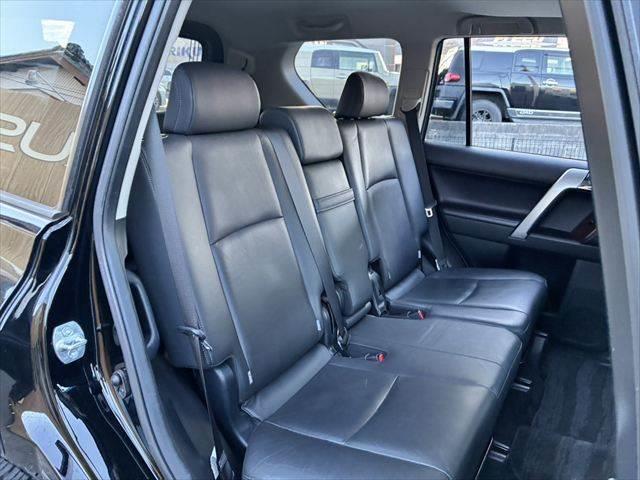 ランドクルーザープラド TX Lパッケージ 4WD サンルーフ 禁煙車 バックカメラ クルーズコントロール Bluetooth 本革シート シートヒーター コーナーセンサー LEDヘッドライト メモリーナビ 3列シート フルセグ スマートキー(10枚目)