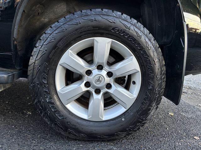 ランドクルーザープラド TX Lパッケージ 4WD サンルーフ 禁煙車 バックカメラ クルーズコントロール Bluetooth 本革シート シートヒーター コーナーセンサー LEDヘッドライト メモリーナビ 3列シート フルセグ スマートキー(31枚目)