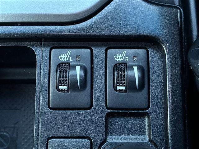 ランドクルーザープラド TX Lパッケージ 4WD サンルーフ 禁煙車 バックカメラ クルーズコントロール Bluetooth 本革シート シートヒーター コーナーセンサー LEDヘッドライト メモリーナビ 3列シート フルセグ スマートキー(40枚目)