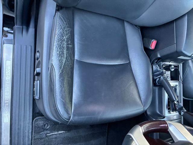 ランドクルーザープラド TX Lパッケージ 4WD サンルーフ 禁煙車 バックカメラ クルーズコントロール Bluetooth 本革シート シートヒーター コーナーセンサー LEDヘッドライト メモリーナビ 3列シート フルセグ スマートキー(57枚目)