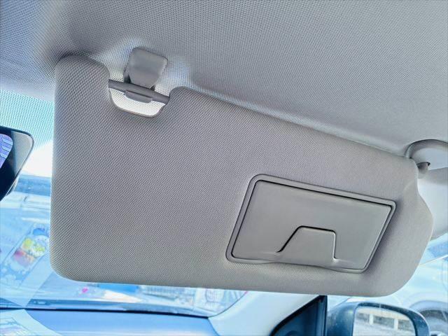 アウトランダーＰＨＥＶ Ｇ　プレミアムパッケージ　デジタルインナーミラー　パワーバックドア　全方位カメラ　４ＷＤ　ＥＴＣ　本革シート　衝突軽減ブレーキ　純正ＳＤナビ　レーダークルーズコントロール　ＡＣ１００Ｖ電源　パワーシート　ＬＥＤヘッドライト（44枚目）