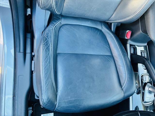 アウトランダーＰＨＥＶ Ｇ　プレミアムパッケージ　デジタルインナーミラー　パワーバックドア　全方位カメラ　４ＷＤ　ＥＴＣ　本革シート　衝突軽減ブレーキ　純正ＳＤナビ　レーダークルーズコントロール　ＡＣ１００Ｖ電源　パワーシート　ＬＥＤヘッドライト（55枚目）