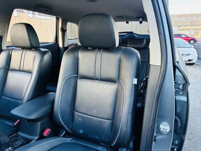 アウトランダーＰＨＥＶ Ｇ　プレミアムパッケージ　デジタルインナーミラー　パワーバックドア　全方位カメラ　４ＷＤ　ＥＴＣ　本革シート　衝突軽減ブレーキ　純正ＳＤナビ　レーダークルーズコントロール　ＡＣ１００Ｖ電源　パワーシート　ＬＥＤヘッドライト（60枚目）