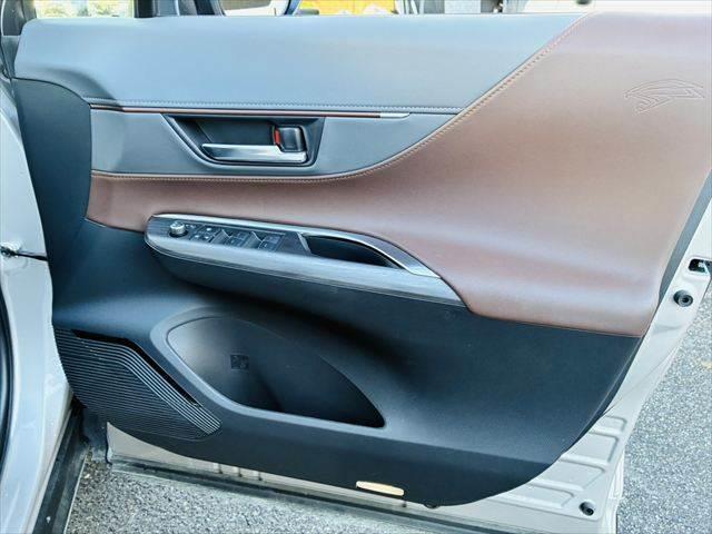 ハリアーハイブリッド G レーダークルーズコントロール デジタルインナーミラー パワーバックドア 純正8インチディスプレイオーディオ ETC 禁煙車 Bカメラ パワーシート Bluetooth 地デジTV LEDヘッドライト(52枚目)