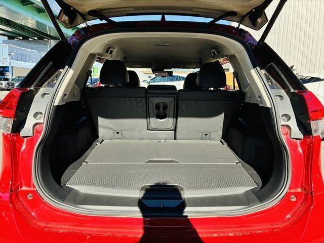 エクストレイル ２０Ｘｉ　純正９インチナビ　ブラインドスポットモニター　プロパイロット　電子インナーミラー　電動リアゲート　ＥＴＣ　４ＷＤ　禁煙車　アラウンドビューモニター　Ｂｌｕｅｔｏｏｔｈ　フルセグＴＶ　ＬＥＤヘッドライト（10枚目）