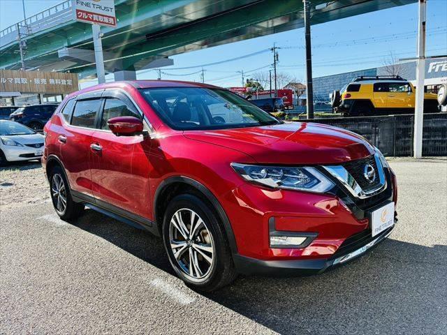 エクストレイル ２０Ｘｉ　純正９インチナビ　ブラインドスポットモニター　プロパイロット　電子インナーミラー　電動リアゲート　ＥＴＣ　４ＷＤ　禁煙車　アラウンドビューモニター　Ｂｌｕｅｔｏｏｔｈ　フルセグＴＶ　ＬＥＤヘッドライト（16枚目）