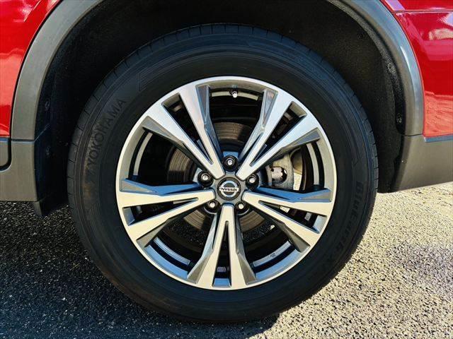 エクストレイル ２０Ｘｉ　純正９インチナビ　ブラインドスポットモニター　プロパイロット　電子インナーミラー　電動リアゲート　ＥＴＣ　４ＷＤ　禁煙車　アラウンドビューモニター　Ｂｌｕｅｔｏｏｔｈ　フルセグＴＶ　ＬＥＤヘッドライト（29枚目）