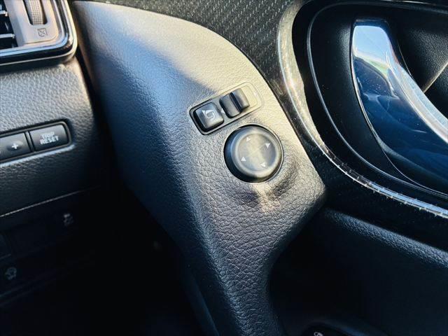 エクストレイル ２０Ｘｉ　純正９インチナビ　ブラインドスポットモニター　プロパイロット　電子インナーミラー　電動リアゲート　ＥＴＣ　４ＷＤ　禁煙車　アラウンドビューモニター　Ｂｌｕｅｔｏｏｔｈ　フルセグＴＶ　ＬＥＤヘッドライト（41枚目）