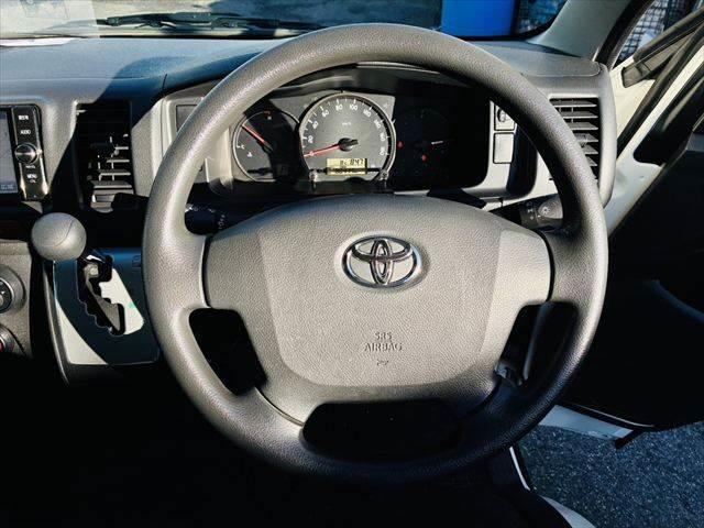 ハイエースバン ロングＤＸ　純正ＳＤナビ　Ｂｌｕｅｔｏｏｔｈ　両側スライドドア　ＥＴＣ　バックカメラ　禁煙車　フルセグＴＶ　キーレス　ドライブレコーダー　ＣＤチェンジャー　ＤＶＤ再生　ハロゲンランプ（8枚目）