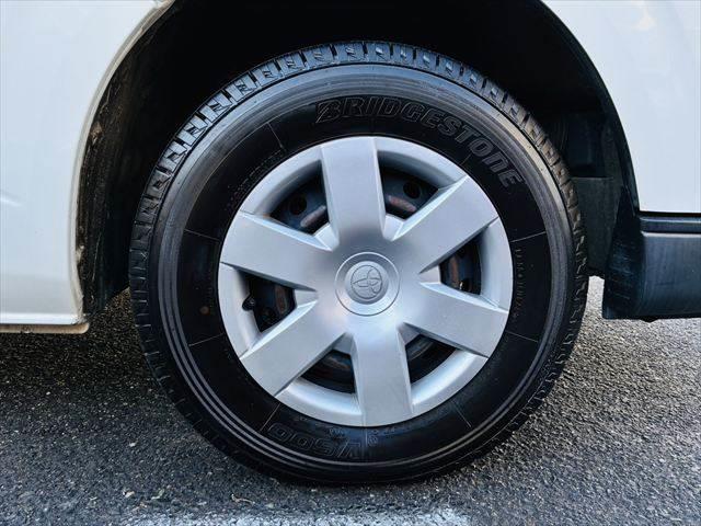 ハイエースバン ロングＤＸ　純正ＳＤナビ　Ｂｌｕｅｔｏｏｔｈ　両側スライドドア　ＥＴＣ　バックカメラ　禁煙車　フルセグＴＶ　キーレス　ドライブレコーダー　ＣＤチェンジャー　ＤＶＤ再生　ハロゲンランプ（10枚目）