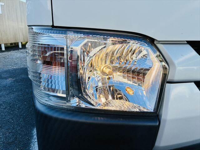 ハイエースバン ロングＤＸ　純正ＳＤナビ　Ｂｌｕｅｔｏｏｔｈ　両側スライドドア　ＥＴＣ　バックカメラ　禁煙車　フルセグＴＶ　キーレス　ドライブレコーダー　ＣＤチェンジャー　ＤＶＤ再生　ハロゲンランプ（25枚目）
