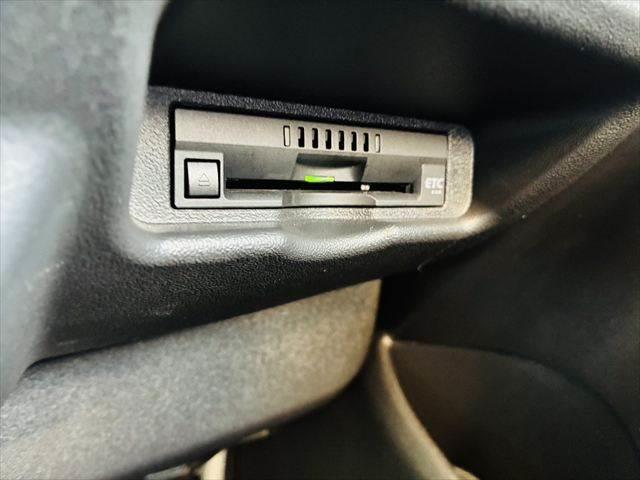 ハイエースバン ロングＤＸ　純正ＳＤナビ　Ｂｌｕｅｔｏｏｔｈ　両側スライドドア　ＥＴＣ　バックカメラ　禁煙車　フルセグＴＶ　キーレス　ドライブレコーダー　ＣＤチェンジャー　ＤＶＤ再生　ハロゲンランプ（31枚目）