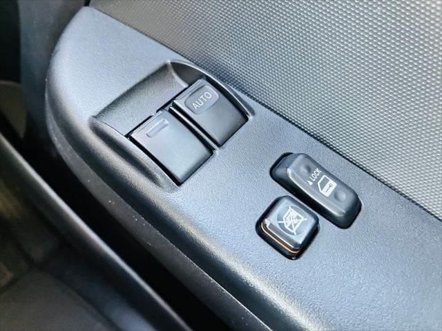 ハイエースバン ロングＤＸ　純正ＳＤナビ　Ｂｌｕｅｔｏｏｔｈ　両側スライドドア　ＥＴＣ　バックカメラ　禁煙車　フルセグＴＶ　キーレス　ドライブレコーダー　ＣＤチェンジャー　ＤＶＤ再生　ハロゲンランプ（32枚目）
