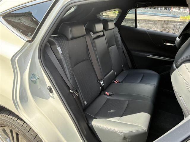 ハリアー Z レザーパッケージ 本革シート 禁煙車 純正SDナビ 全方位カメラ JBLサウンド Bluetooth フルセグTV LEDヘッドライト 衝突軽減ブレーキ クルーズコントロール クリアランスソナー シートエアコン(10枚目)