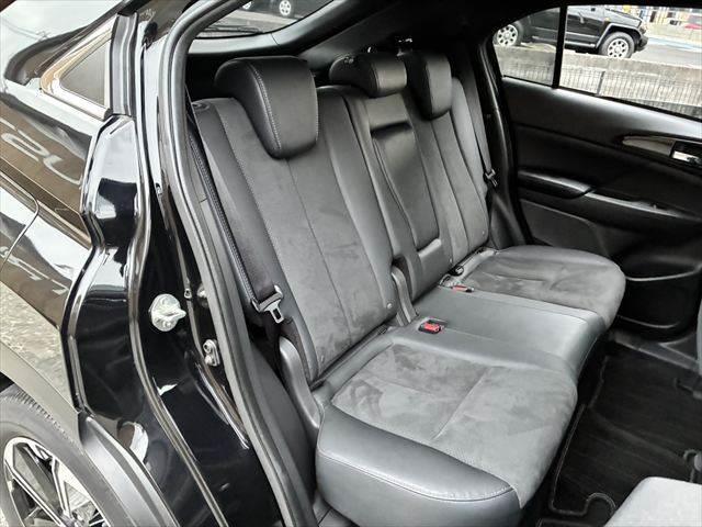 エクリプスクロスＰＨＥＶ Ｐ　４ＷＤ　禁煙車　純正ＳＤナビ　全方位カメラ　レーダークルーズコントロール　Ｂｌｕｅｔｏｏｔｈ　衝突軽減ブレーキ　シートヒーター　パワーシート　ＬＥＤヘッドライト　障害物センサー　オートハイビーム（9枚目）