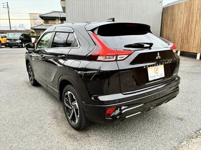 エクリプスクロスＰＨＥＶ Ｐ　４ＷＤ　禁煙車　純正ＳＤナビ　全方位カメラ　レーダークルーズコントロール　Ｂｌｕｅｔｏｏｔｈ　衝突軽減ブレーキ　シートヒーター　パワーシート　ＬＥＤヘッドライト　障害物センサー　オートハイビーム（19枚目）