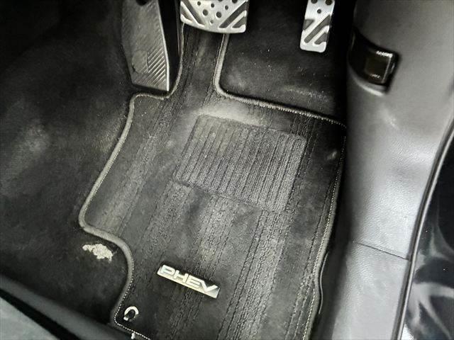 エクリプスクロスＰＨＥＶ Ｐ　４ＷＤ　禁煙車　純正ＳＤナビ　全方位カメラ　レーダークルーズコントロール　Ｂｌｕｅｔｏｏｔｈ　衝突軽減ブレーキ　シートヒーター　パワーシート　ＬＥＤヘッドライト　障害物センサー　オートハイビーム（44枚目）