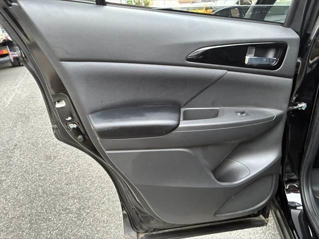 エクリプスクロスＰＨＥＶ Ｐ　４ＷＤ　禁煙車　純正ＳＤナビ　全方位カメラ　レーダークルーズコントロール　Ｂｌｕｅｔｏｏｔｈ　衝突軽減ブレーキ　シートヒーター　パワーシート　ＬＥＤヘッドライト　障害物センサー　オートハイビーム（57枚目）