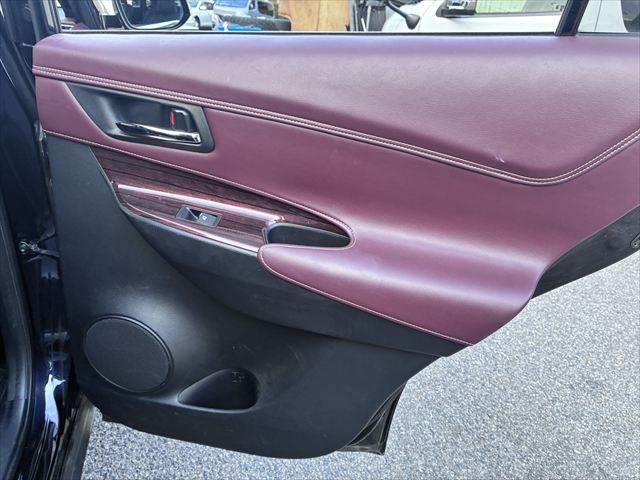 ���h�A�g����