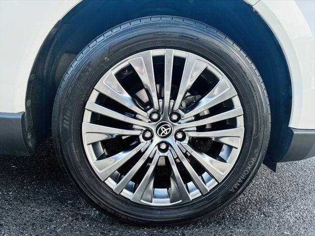 ハリアーハイブリッド Ｚ　レザーパッケージ　禁煙車　本革シート　トヨタセーフティセンス　純正１２．３インチナビ　ＪＢＬサウンド　全方位カメラ　シートヒーター　パワーシート　パワーバックドア　ＬＥＤヘッドライト　ＥＴＣ２．０　ＵＳＢポート（16枚目）