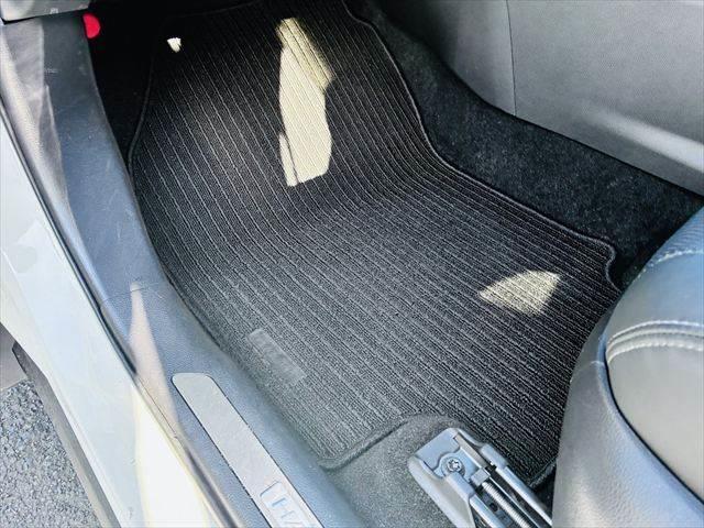 ハリアーハイブリッド Ｚ　レザーパッケージ　禁煙車　本革シート　トヨタセーフティセンス　純正１２．３インチナビ　ＪＢＬサウンド　全方位カメラ　シートヒーター　パワーシート　パワーバックドア　ＬＥＤヘッドライト　ＥＴＣ２．０　ＵＳＢポート（51枚目）