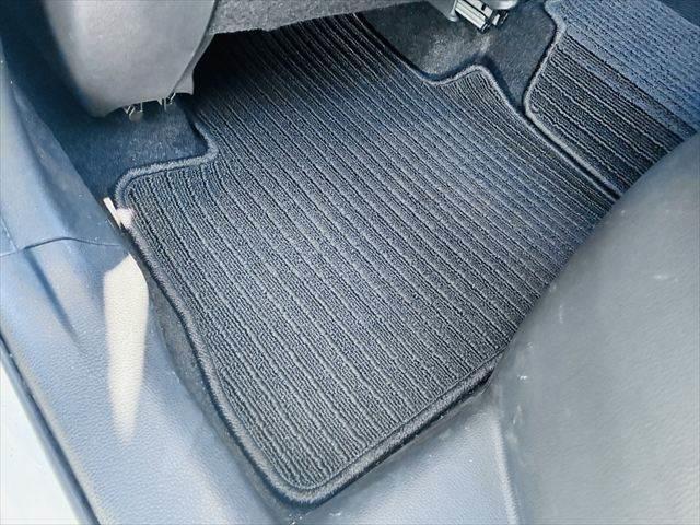 ハリアーハイブリッド Ｚ　レザーパッケージ　禁煙車　本革シート　トヨタセーフティセンス　純正１２．３インチナビ　ＪＢＬサウンド　全方位カメラ　シートヒーター　パワーシート　パワーバックドア　ＬＥＤヘッドライト　ＥＴＣ２．０　ＵＳＢポート（52枚目）