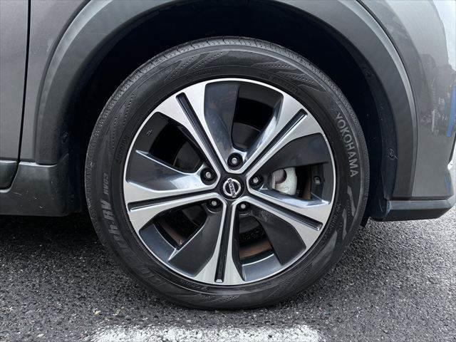 キックス Ｘ　禁煙車　純正９インチナビ　全周囲カメラ　レーダークルーズコントロール　フルセグＴＶ　ハーフレザーシート　ＬＥＤヘッドライト　スマートキー　衝突軽減ブレーキ　コーナーセンサー（13枚目）