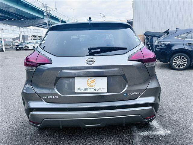 キックス Ｘ　禁煙車　純正９インチナビ　全周囲カメラ　レーダークルーズコントロール　フルセグＴＶ　ハーフレザーシート　ＬＥＤヘッドライト　スマートキー　衝突軽減ブレーキ　コーナーセンサー（18枚目）