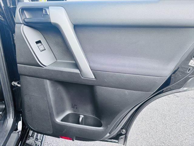 ���h�A�g����