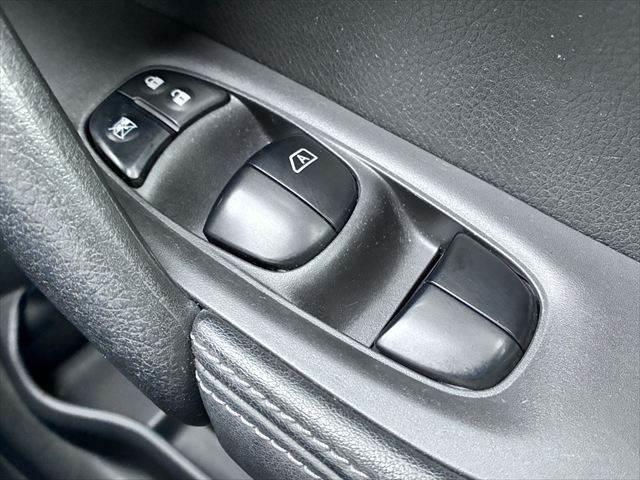 エクストレイル 20X 4WD 禁煙車 純正8インチナビ アラウンドビューモニター レーダークルーズコントロール ブルートゥース LEDヘッドライト ETC ルーフレール シートヒーター スマートキー 衝突軽減ブレーキ(43枚目)