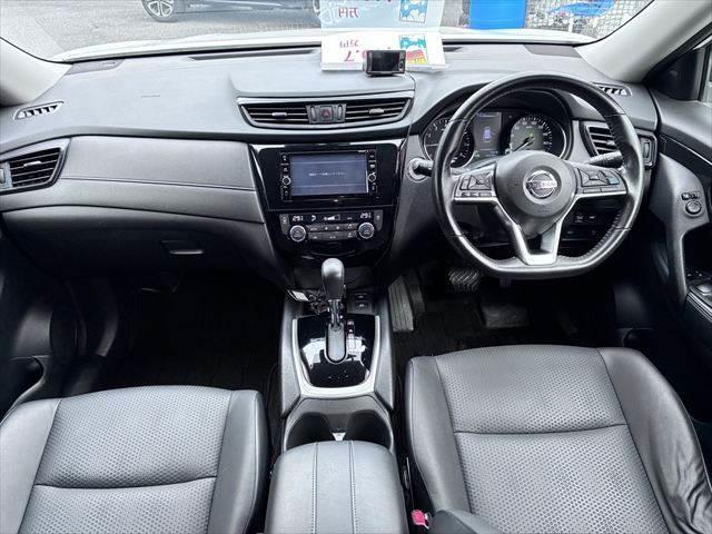 ���C���p�l����