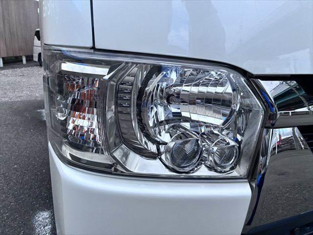 ハイエースバン スーパーＧＬダークプライムＩＩ　純正ＳＤナビ　バックカメラ　Ｂｌｕｅｔｏｏｔｈ　フルセグＴＶ　ＥＴＣ　ＬＥＤヘッドライト　両側パワースライドドア　衝突軽減ブレーキ　ハーフレザーシート　オートハイビーム　スマートキー　盗難防止装置（23枚目）