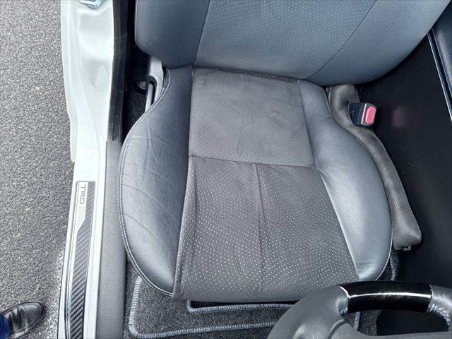 ハイエースバン スーパーＧＬダークプライムＩＩ　純正ＳＤナビ　バックカメラ　Ｂｌｕｅｔｏｏｔｈ　フルセグＴＶ　ＥＴＣ　ＬＥＤヘッドライト　両側パワースライドドア　衝突軽減ブレーキ　ハーフレザーシート　オートハイビーム　スマートキー　盗難防止装置（52枚目）