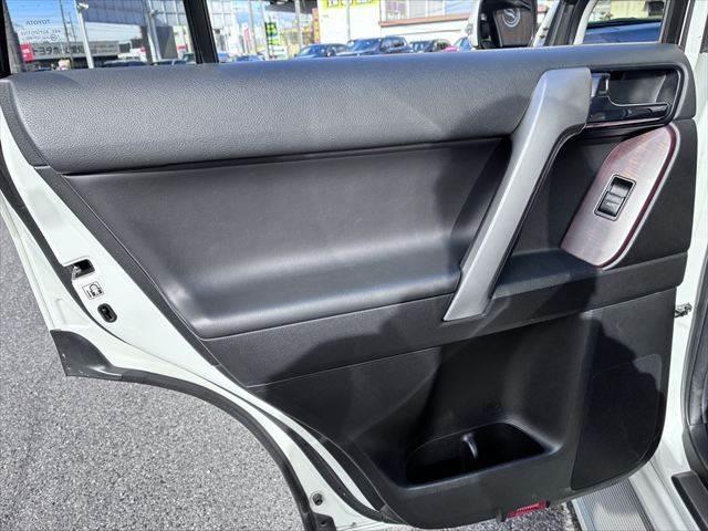 ���h�A�g����