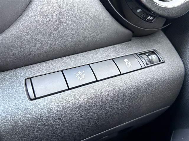 キックス Ｘ　禁煙車　純正９インチナビ　アラウンドビューモニター　レーダークルーズコントロール　Ｂｌｕｅｔｏｏｔｈ　フルセグＴＶ　ハーフレザーシート　ＬＥＤヘッドライト　純正フルエアロ　ＥＴＣ　コーナーセンサー（7枚目）