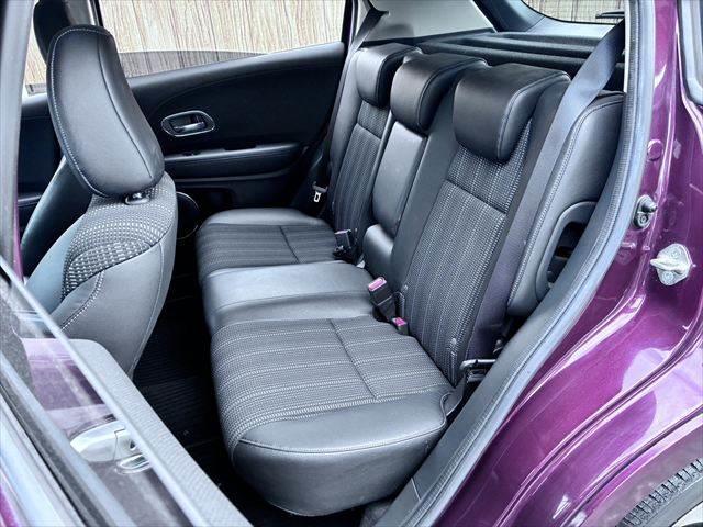 ヴェゼル ハイブリッドＺ　純正８インチナビ　バックカメラ　禁煙車　クルーズコントロール　シートヒーター　フルセグＴＶ　Ｂｌｕｅｔｏｏｔｈ　ハーフレザーシート　ＬＥＤヘッドライト　パドルシフト　ルーフレール　純正１７インチアルミ（35枚目）