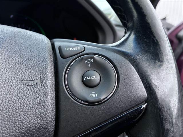 ヴェゼル ハイブリッドＺ　純正８インチナビ　バックカメラ　禁煙車　クルーズコントロール　シートヒーター　フルセグＴＶ　Ｂｌｕｅｔｏｏｔｈ　ハーフレザーシート　ＬＥＤヘッドライト　パドルシフト　ルーフレール　純正１７インチアルミ（39枚目）