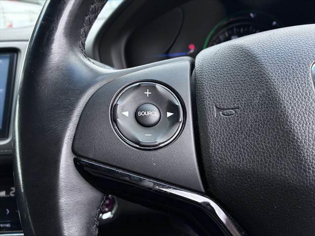 ヴェゼル ハイブリッドＺ　純正８インチナビ　バックカメラ　禁煙車　クルーズコントロール　シートヒーター　フルセグＴＶ　Ｂｌｕｅｔｏｏｔｈ　ハーフレザーシート　ＬＥＤヘッドライト　パドルシフト　ルーフレール　純正１７インチアルミ（40枚目）