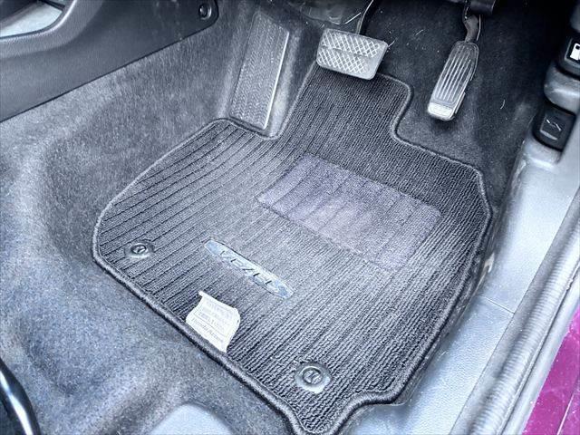 ヴェゼル ハイブリッドＺ　純正８インチナビ　バックカメラ　禁煙車　クルーズコントロール　シートヒーター　フルセグＴＶ　Ｂｌｕｅｔｏｏｔｈ　ハーフレザーシート　ＬＥＤヘッドライト　パドルシフト　ルーフレール　純正１７インチアルミ（47枚目）