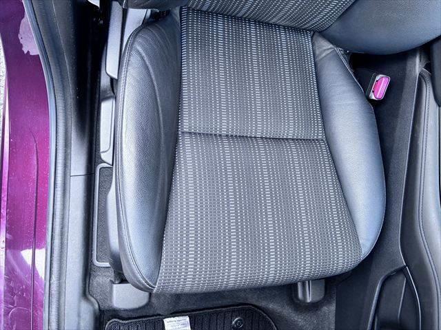 ヴェゼル ハイブリッドＺ　純正８インチナビ　バックカメラ　禁煙車　クルーズコントロール　シートヒーター　フルセグＴＶ　Ｂｌｕｅｔｏｏｔｈ　ハーフレザーシート　ＬＥＤヘッドライト　パドルシフト　ルーフレール　純正１７インチアルミ（53枚目）