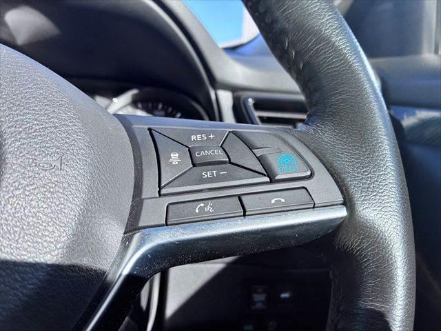 エクストレイル ２０Ｘｉ　１１型メモリーナビ　アラウンドビューモニター　電動リアゲート　レーダークルーズコントロール　４ＷＤ　衝突軽減ブレーキ　Ｂｌｕｅｔｏｏｔｈ　フルセグＴＶ　ＬＥＤヘッドライト　ヒルディセントコントロール（39枚目）