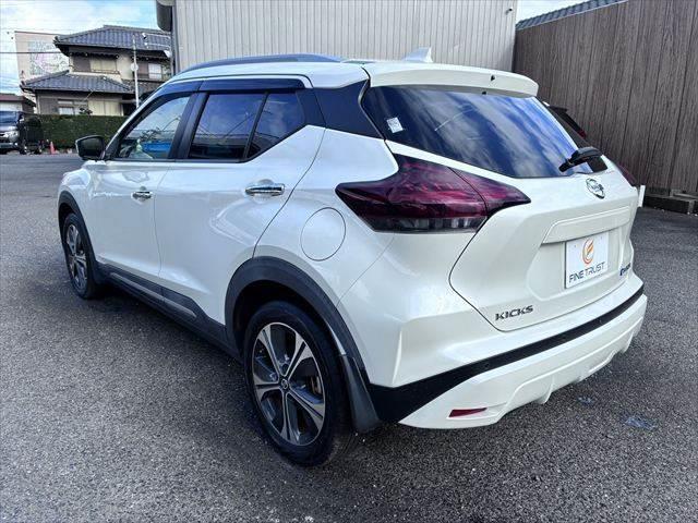 �X�ܕ~�n���ɒ��ԃX�y�[�X���������܂��B���Ԃł̂���������l���̕��͂����S����������