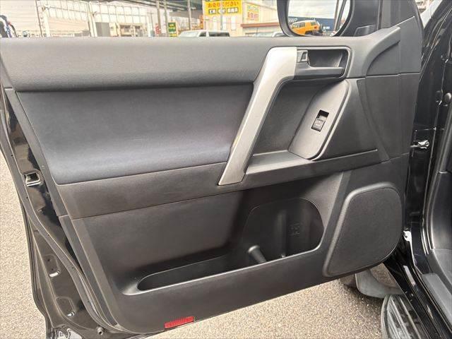 ���h�A�g����