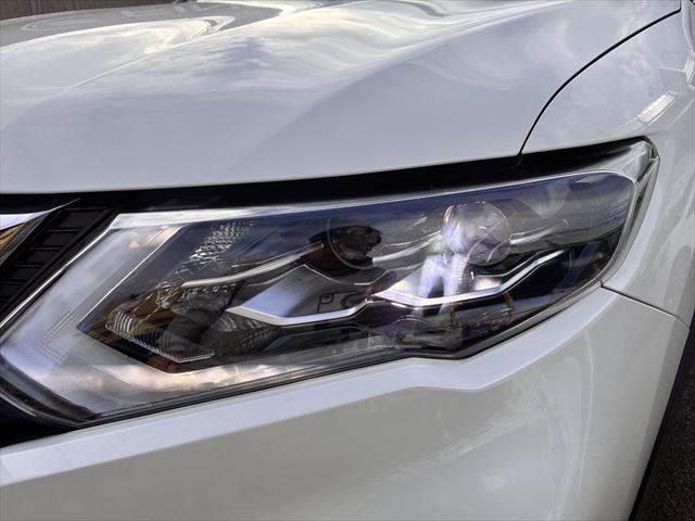 エクストレイル ２０Ｘｉ　４ＷＤ　アラウンドビューモニター　レーダークルーズコントロール　Ｂｌｕｅｔｏｏｔｈ　フルセグＴＶ　ＥＴＣ　メモリーナビ　デジタルインナーミラー　電動リアゲート　ＬＥＤヘッドライト　衝突軽減ブレーキ（12枚目）