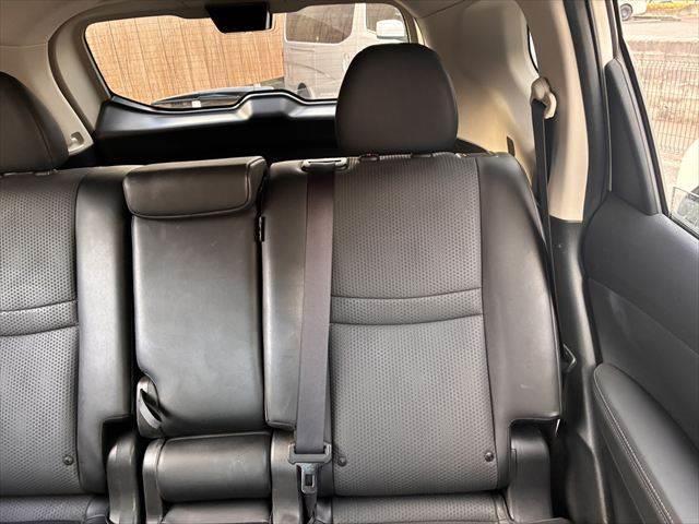 エクストレイル ２０Ｘｉ　４ＷＤ　アラウンドビューモニター　レーダークルーズコントロール　Ｂｌｕｅｔｏｏｔｈ　フルセグＴＶ　ＥＴＣ　メモリーナビ　デジタルインナーミラー　電動リアゲート　ＬＥＤヘッドライト　衝突軽減ブレーキ（63枚目）