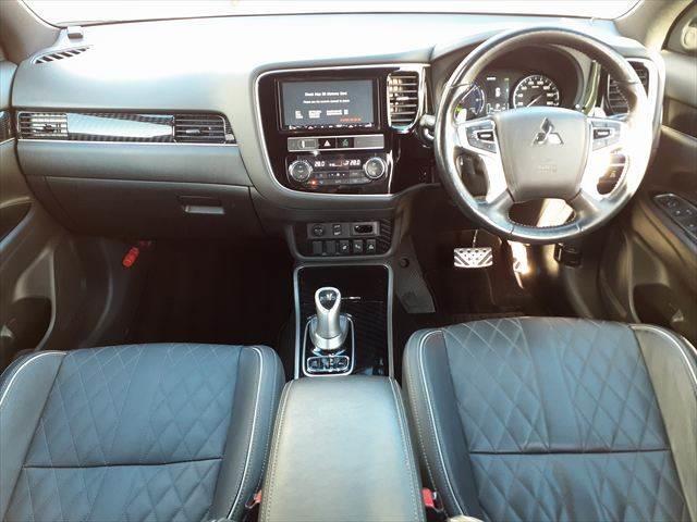 ���C���p�l����