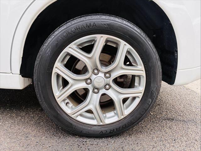 アウトランダーPHEV G ナビパッケージ 純正SDナビ バックカメラ 禁煙車 シートヒーター 衝突軽減ブレーキ ハーフレザーシート ETC フルセグTV Bluetooth 電動リアゲート レーダークルーズコントロール 4WD 1500W給電(29枚目)