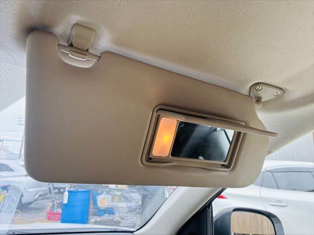 アウトランダーPHEV G ナビパッケージ 純正SDナビ バックカメラ 禁煙車 シートヒーター 衝突軽減ブレーキ ハーフレザーシート ETC フルセグTV Bluetooth 電動リアゲート レーダークルーズコントロール 4WD 1500W給電(46枚目)